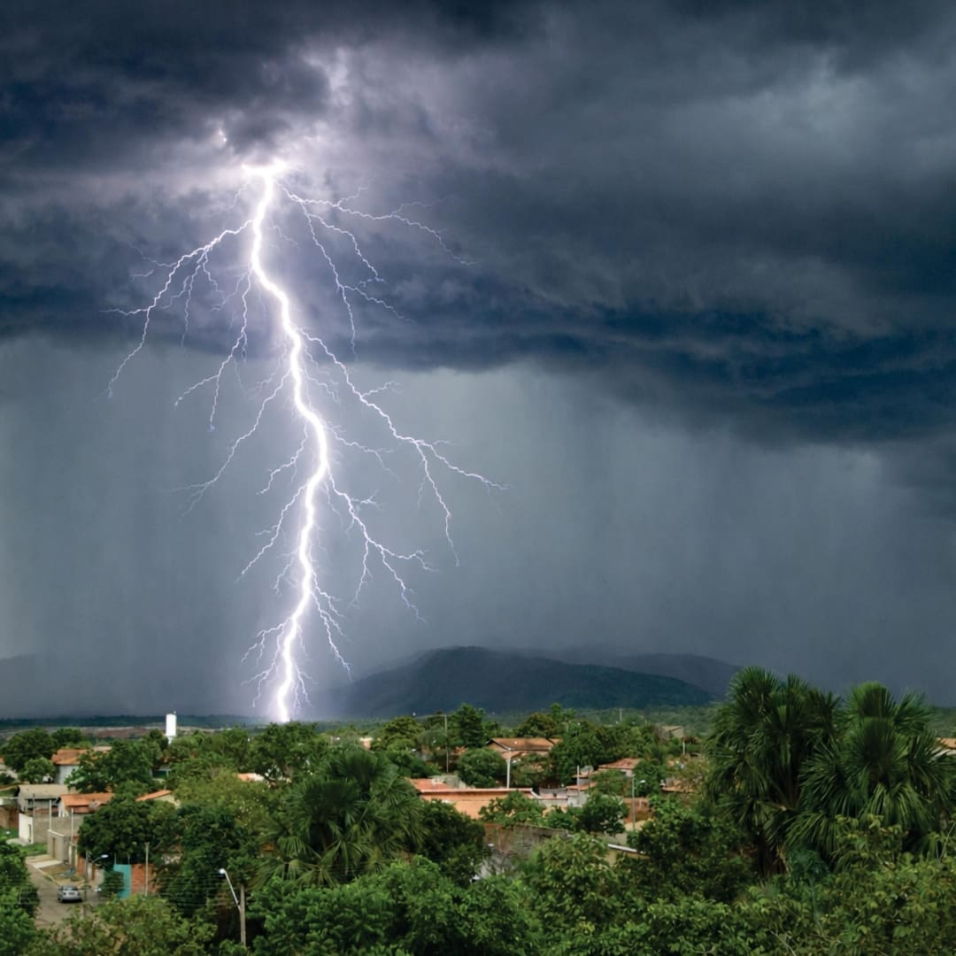 Looks Like Rain field trip program. Lightning striking during a thunderstorm.